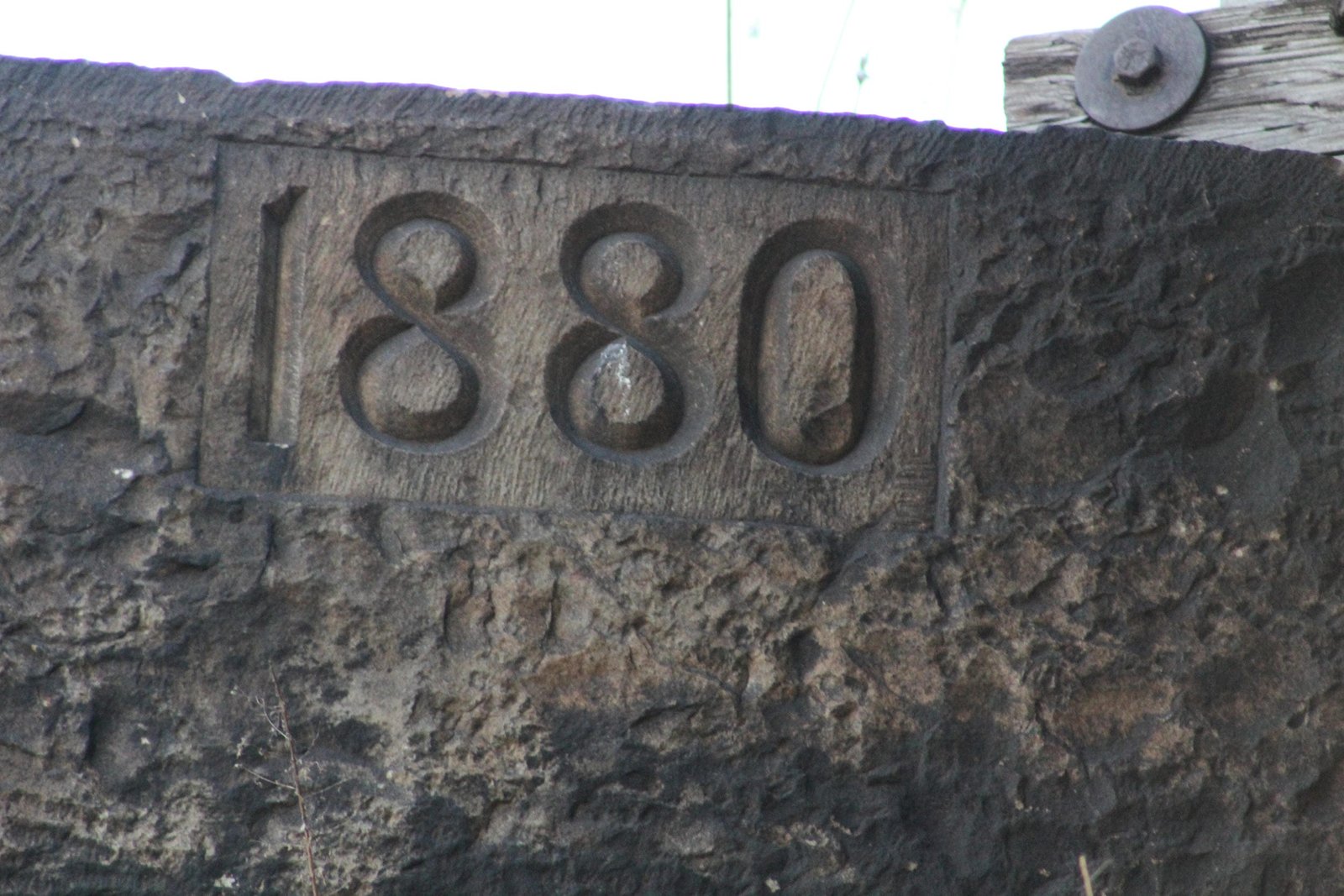 Date stone